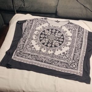 Robert Louis Women's Top Size XL